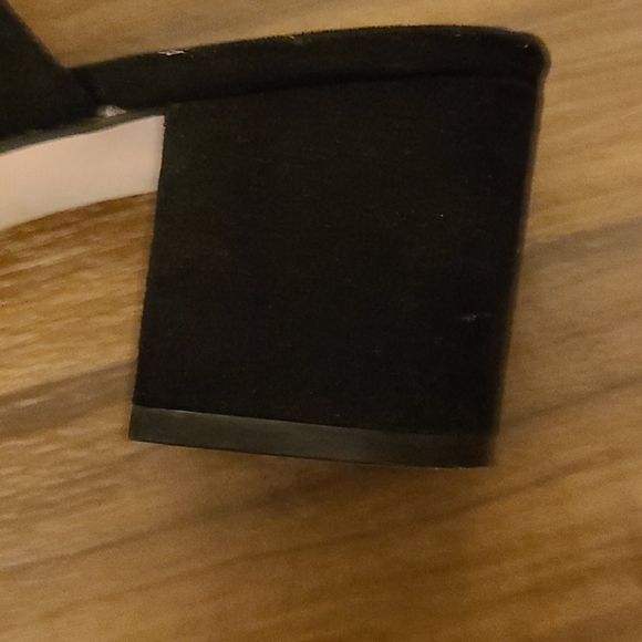 Faux suede black block heel slide shoes - Picture 8 of 9